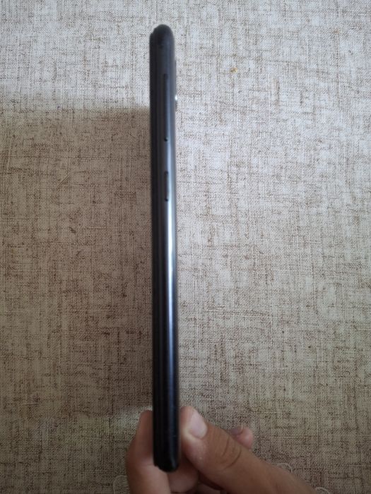 Samsung A10 телефон