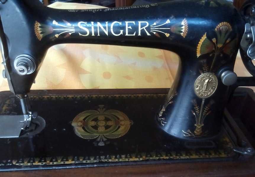 ПРОДАВАМ ръчна шевна машина Сингер