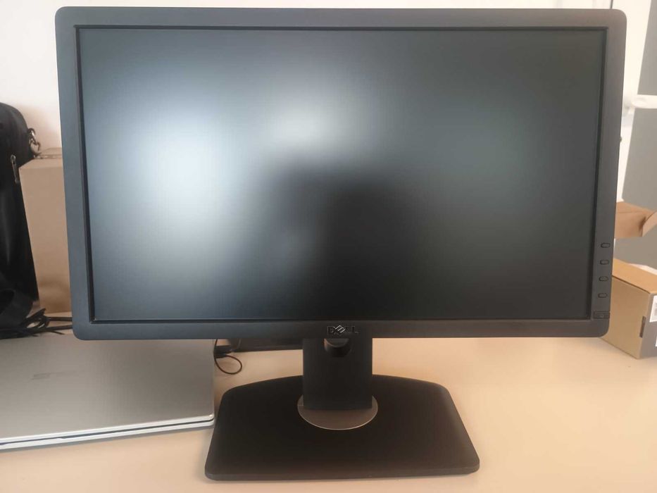 Монитор Dell P2012Ht 20" отлично състояние