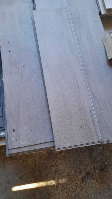 pardoseală vinil click