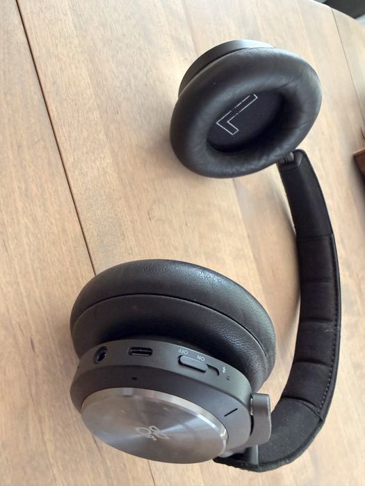 Casti band and olufsen h9i