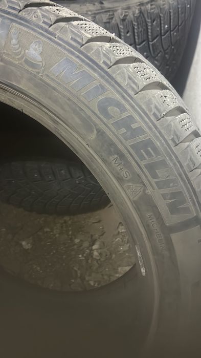 Продам комплект резины