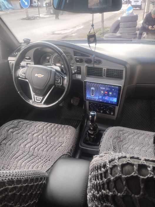 Нексия 2 срочно сотилади йили 2009. Холлати яхши.