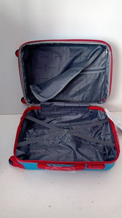 Куфари от ABS  / доставката им е включена в цената/