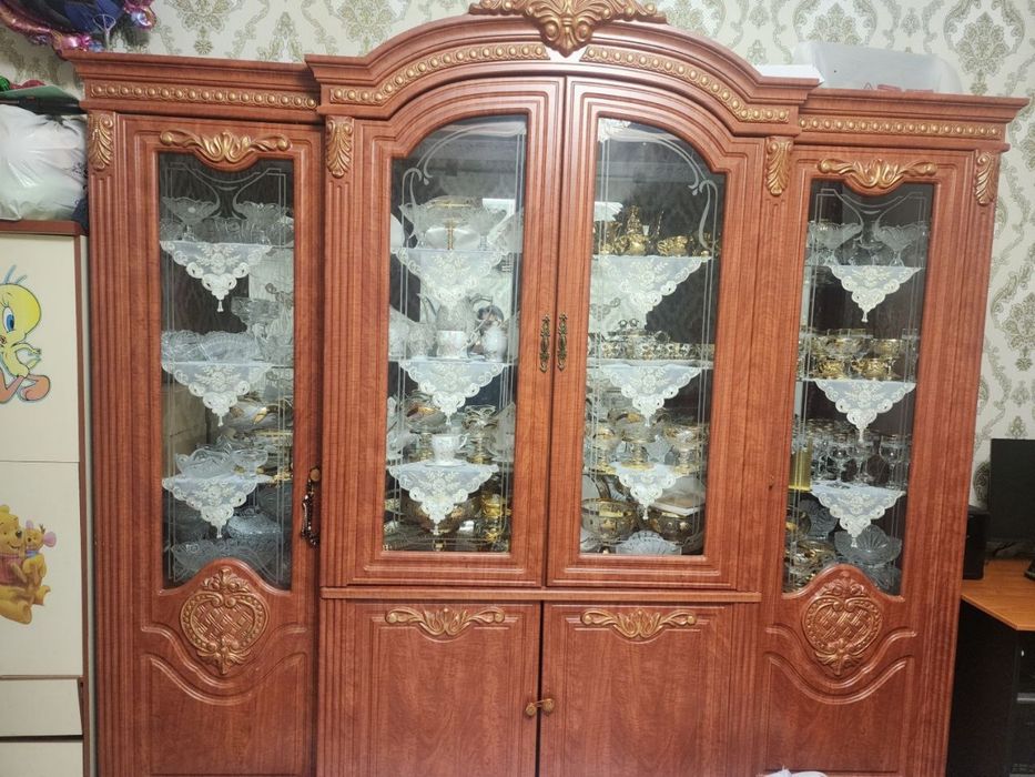 Шкаф для гостиной