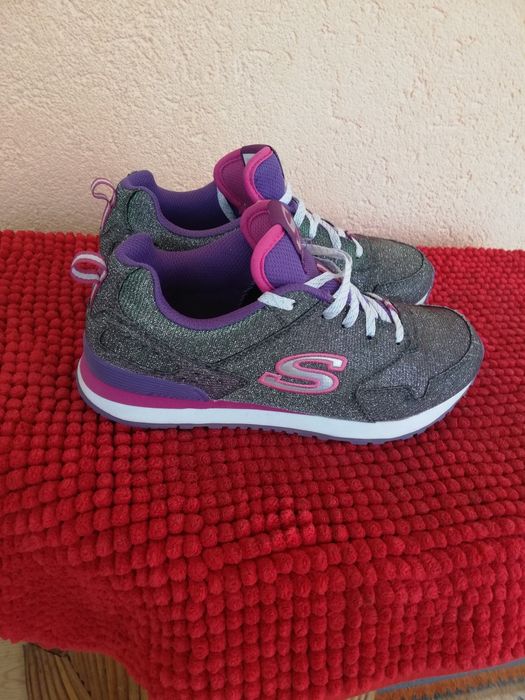 Adidași Skechers nr 35 fete cu sclipici