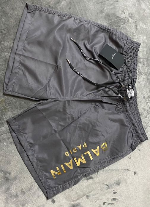 Vând pantalon nou de plaja pentru bărbați