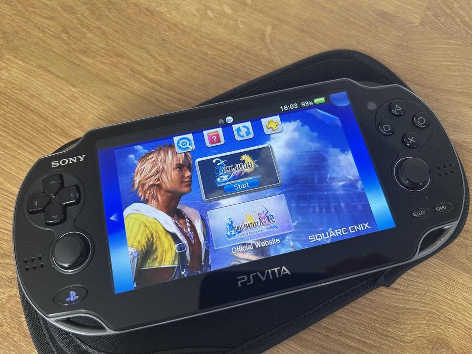 PS Vita OLED Toukiden Limited — stare de NOU, ecran protejat, 128GB
