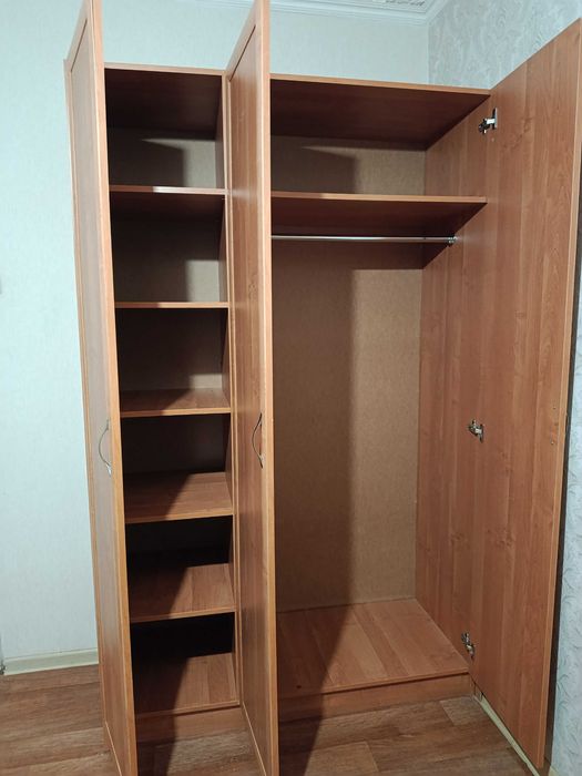 Шкаф для одежды.