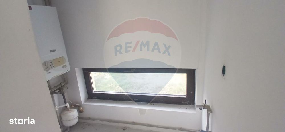 Casa individuala 4 camere cu teren 454 mp cartier privat Crevedia