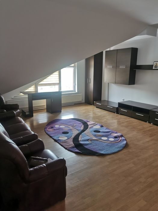 Apartament de închiriat