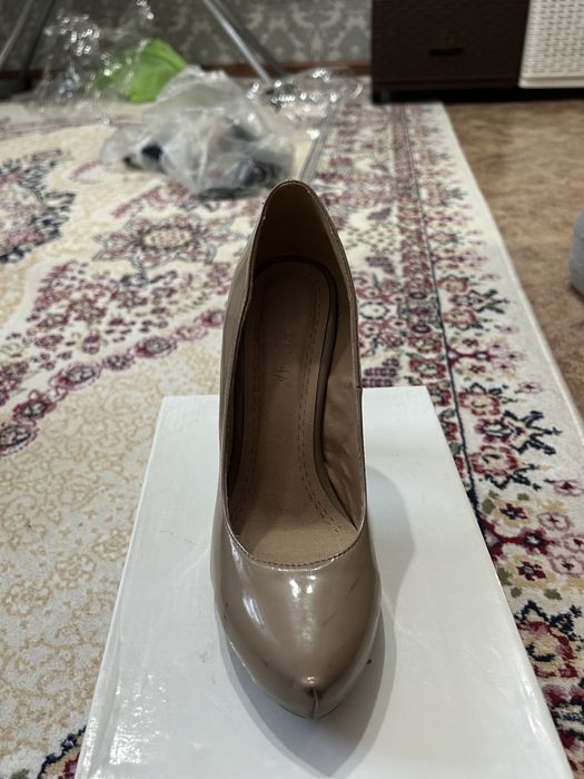 Женские туфли