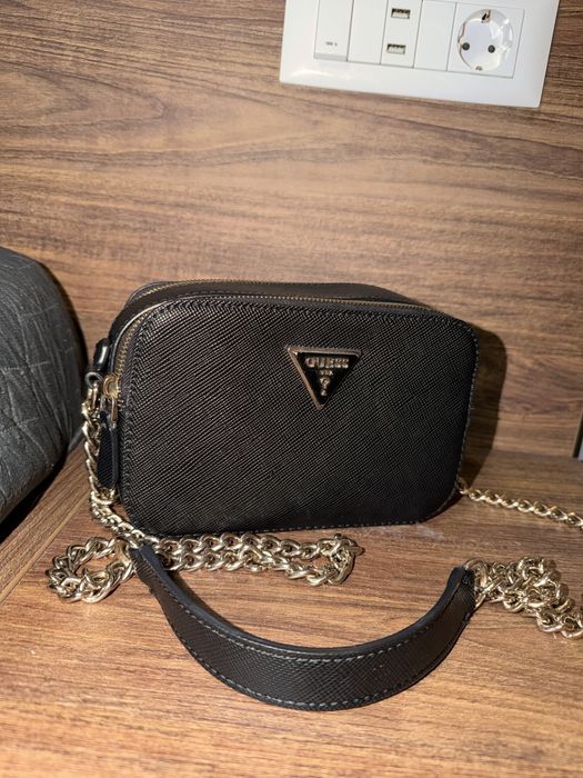 Дамска чанта Guess