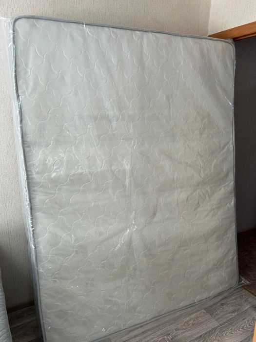 Продам матрас 160/200