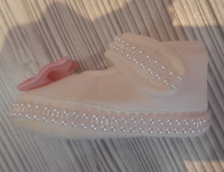 Бебешка рокличка.