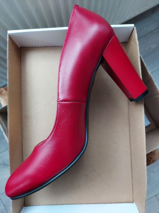 Pantofi piele naturala (culoarea rosie)