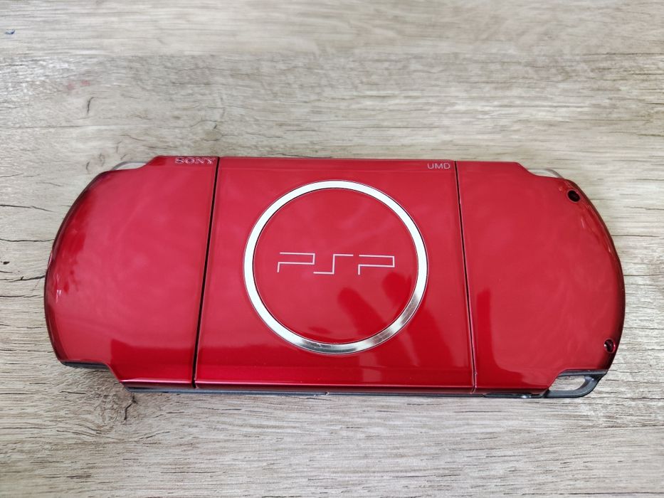 PSP 3000 красный