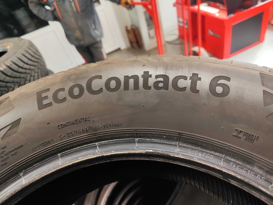 2бр.летни гуми 215/60/16 Continental