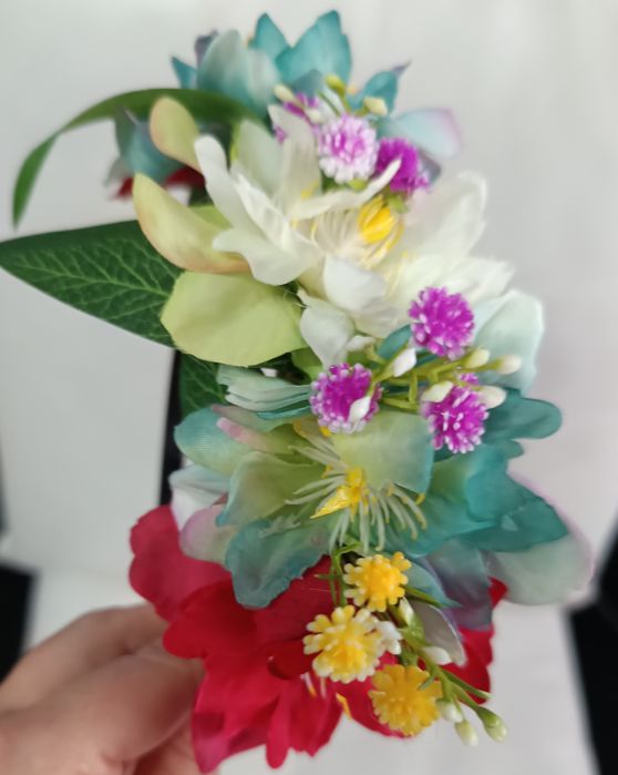 Диадема с цветя за народна носия