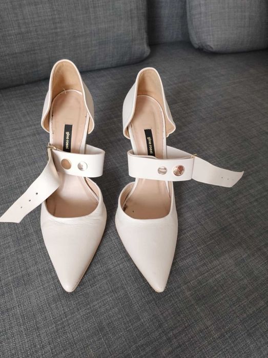 Кожени обувки Gino Rossi