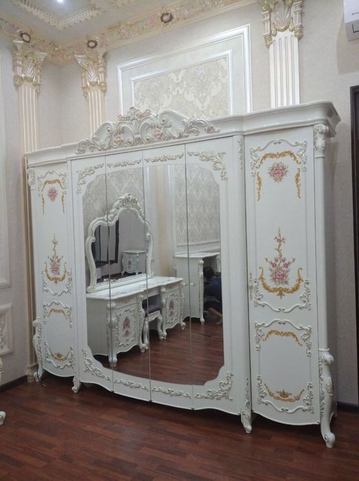 МЕБЕЛШИКИ Услуги сборка разборка любой мебель. мелкие ремонт