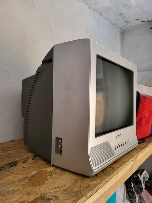 Телевизор маленький