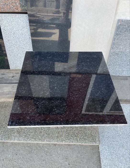 Гранит 60х60х2см