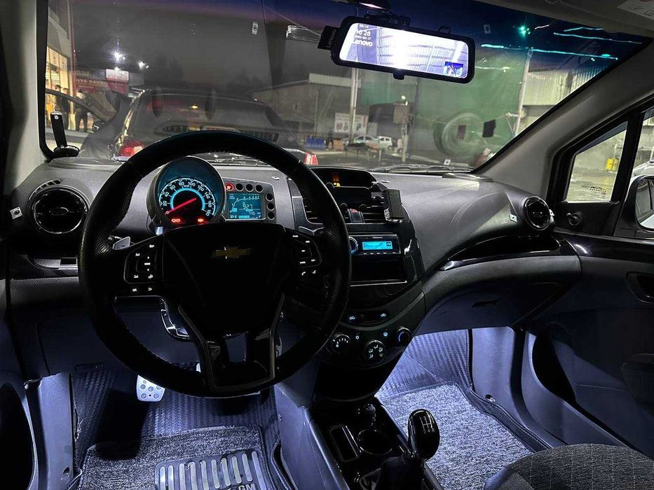 SPARK sotiladi 1.25 faqat naxtga bekorchila tel qimasin