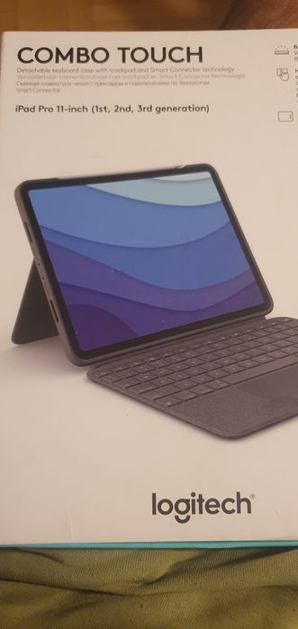 Logitech Combo Touch Ipad pro 11 инча