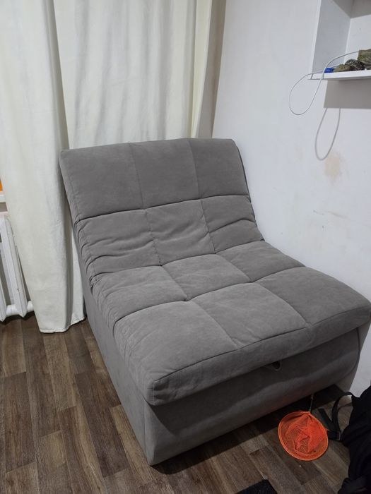 Продам диван в очень хорошем состоянии.