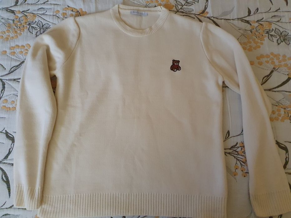 Дамски пуловер с мече