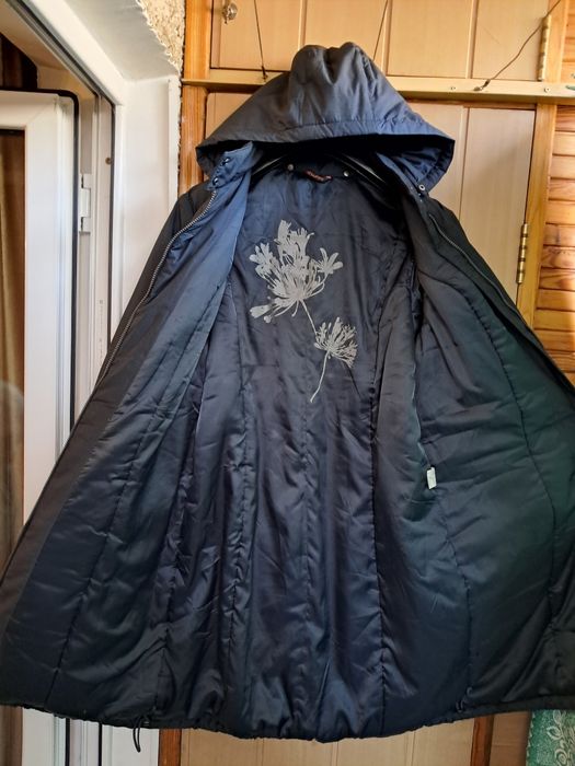 Продам куртки тёплые .