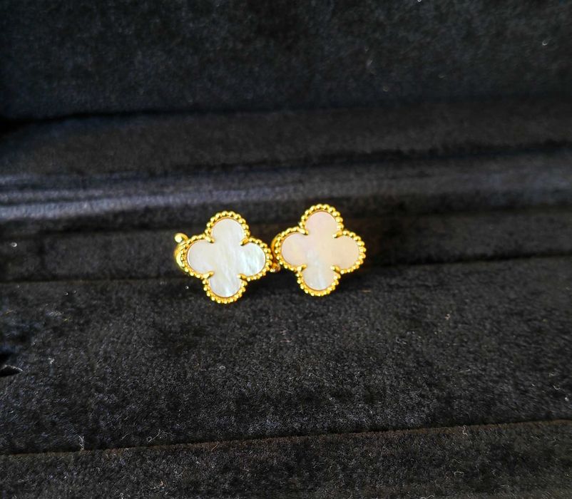 Златни дамски обеци, Vintage Alhambra earrings, Van Cleef & Arpels VCA