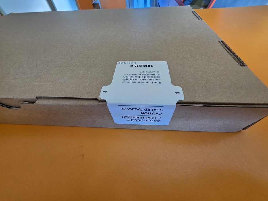 Samsung Book4 Edge 16",Elite X Pro, 16GB RAM, SSD de 1TB Blue sigilat