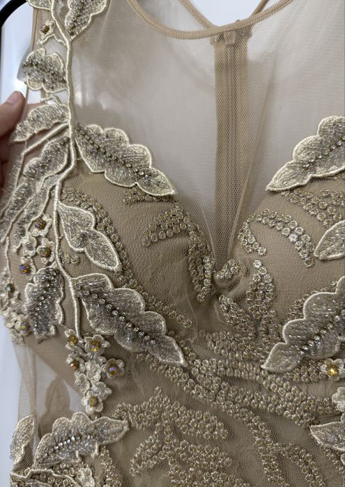 Луксозна дизайнерска рокля от Berna Moda.