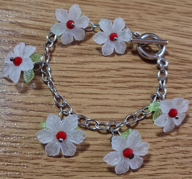 Пролет на китката - мартеници с настроение