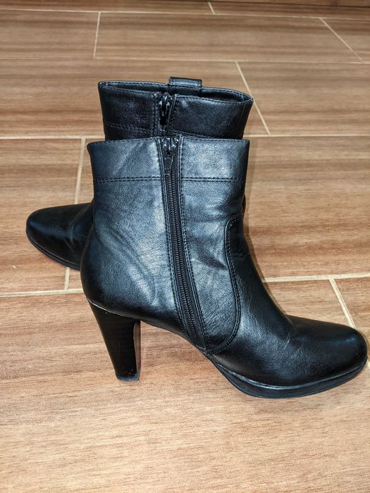 Комплект Дамски боти и дамска чанта