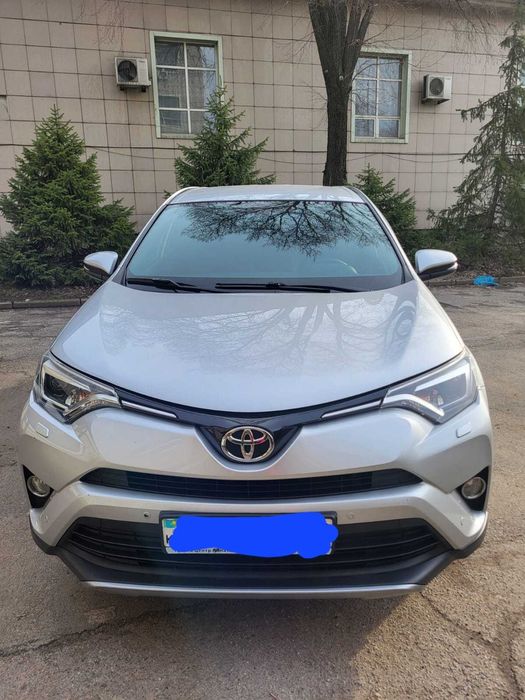 Автомобиль  Toyota RAV4