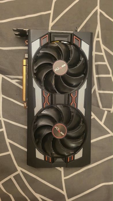Placa video RX 5700 Sapphire Pulse defecta