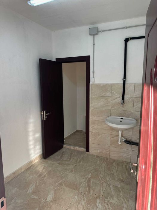 Дава се под наем Склад в Варна, Изгрев - 500 кв.м за 2493.39 € - Снимка #13