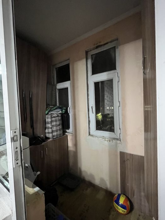 Продам квартиру в 1 мкр 46дом