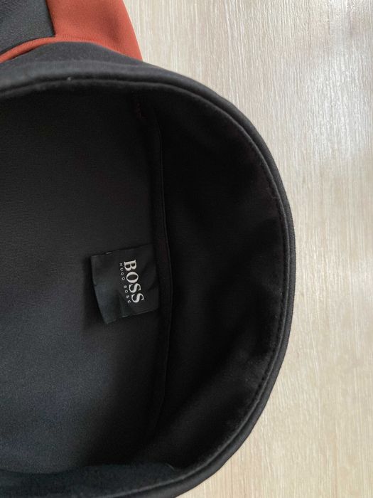 Hugo Boss Sommers 44 мъжко черно горнище горница размер S