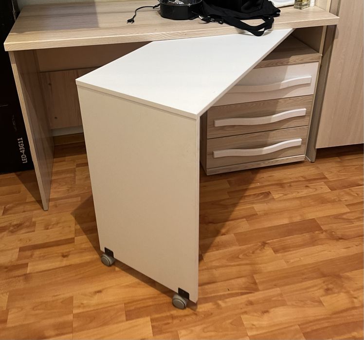 Продаю стол!