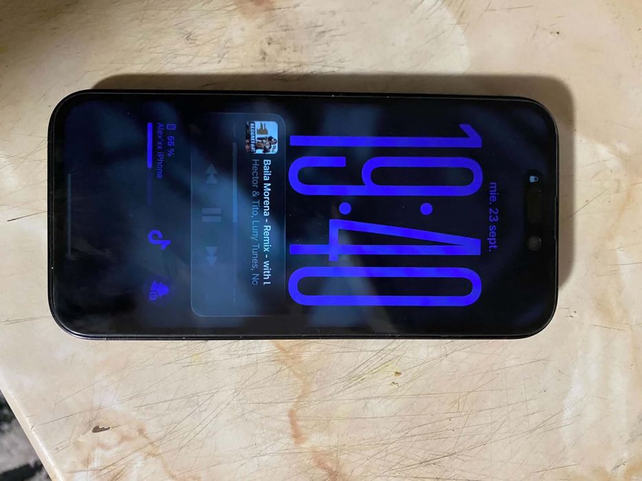 Vand iphone 14 pro,,256gb black