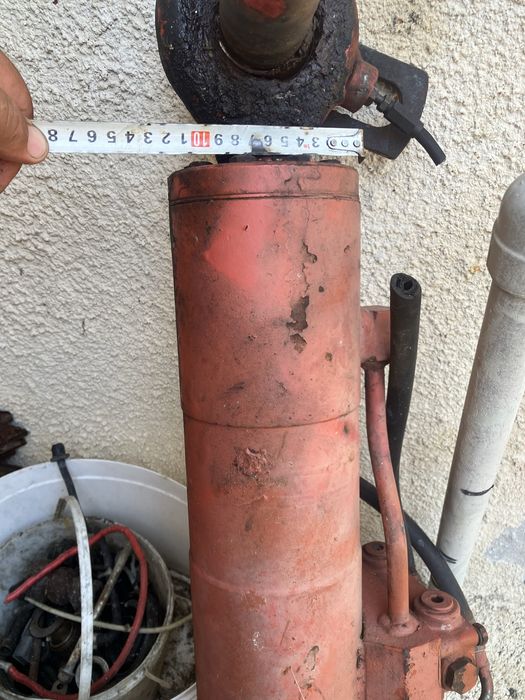 Хидравличен цилиндър от багер