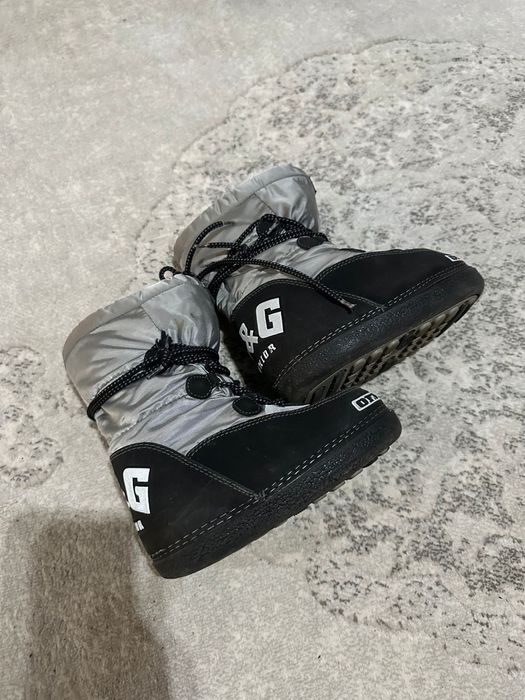 Moon Boots mar 29/31
