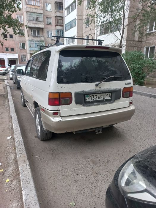 Продам мазда МПВ