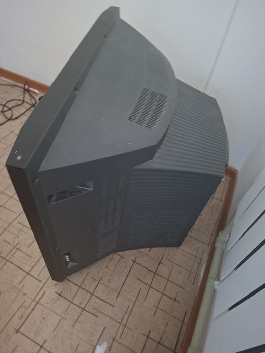 Холодильник и тв