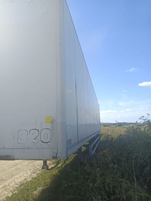 Semiremorca BOX WEKA