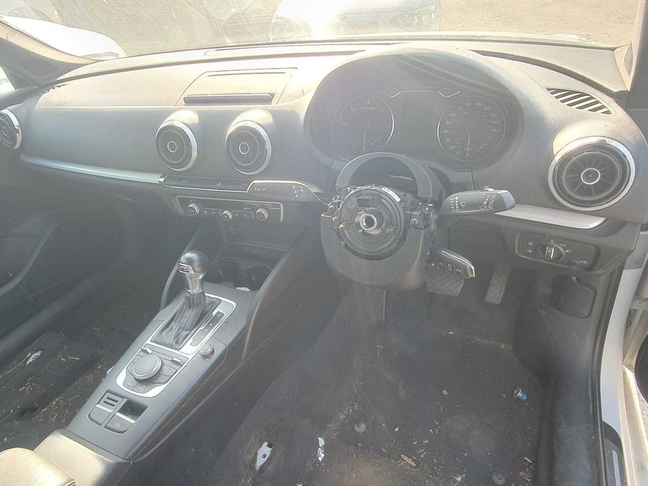 Dezmembrez Audi A3 8V S Line 2.0 TDI 2015